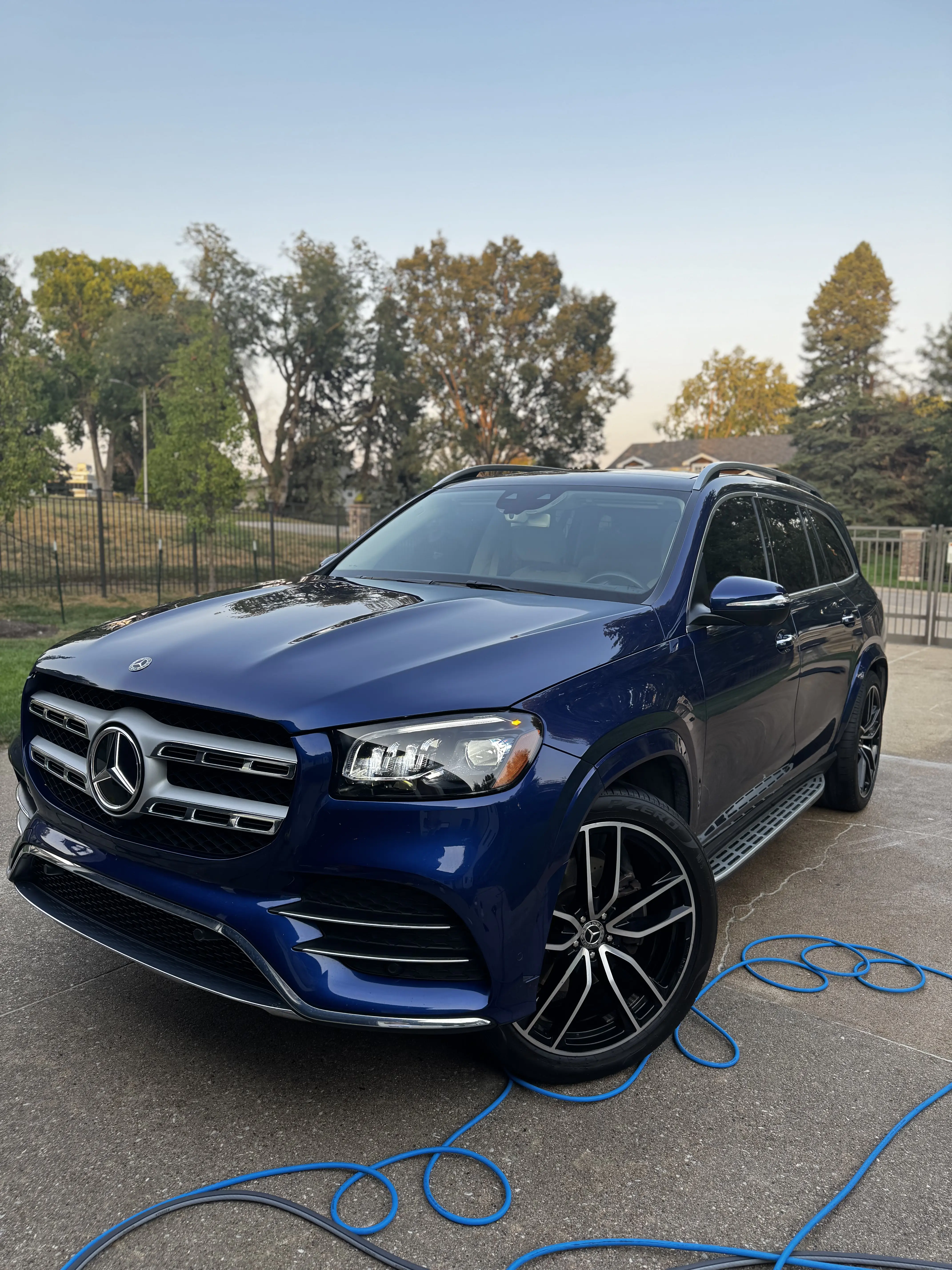 Ceramic coating on blue Mercedes SUV - Detail Omaha